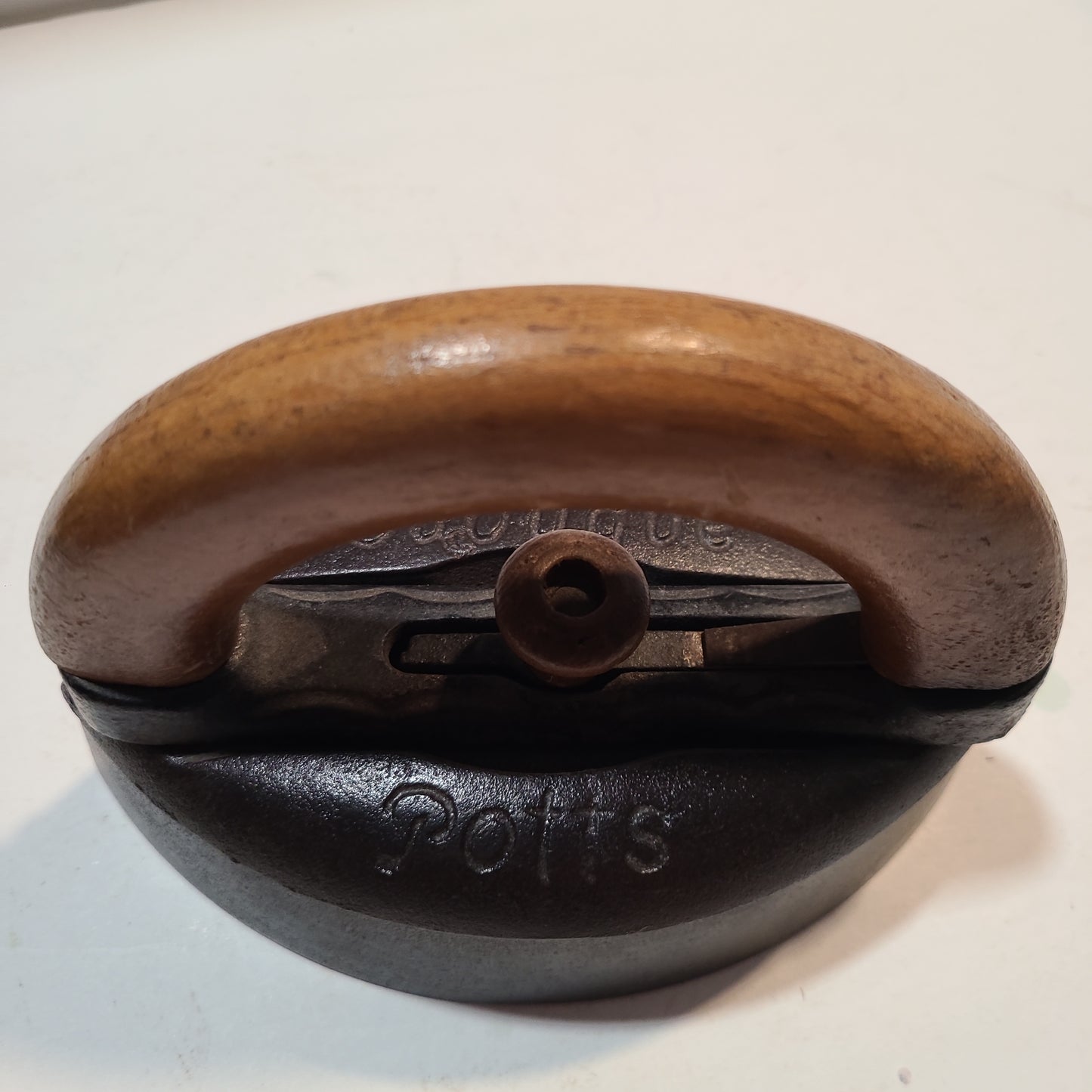 Sad Iron Dubuque Potts 1800's