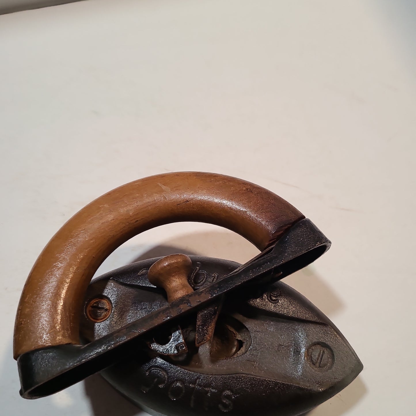 Sad Iron Dubuque Potts 1800's