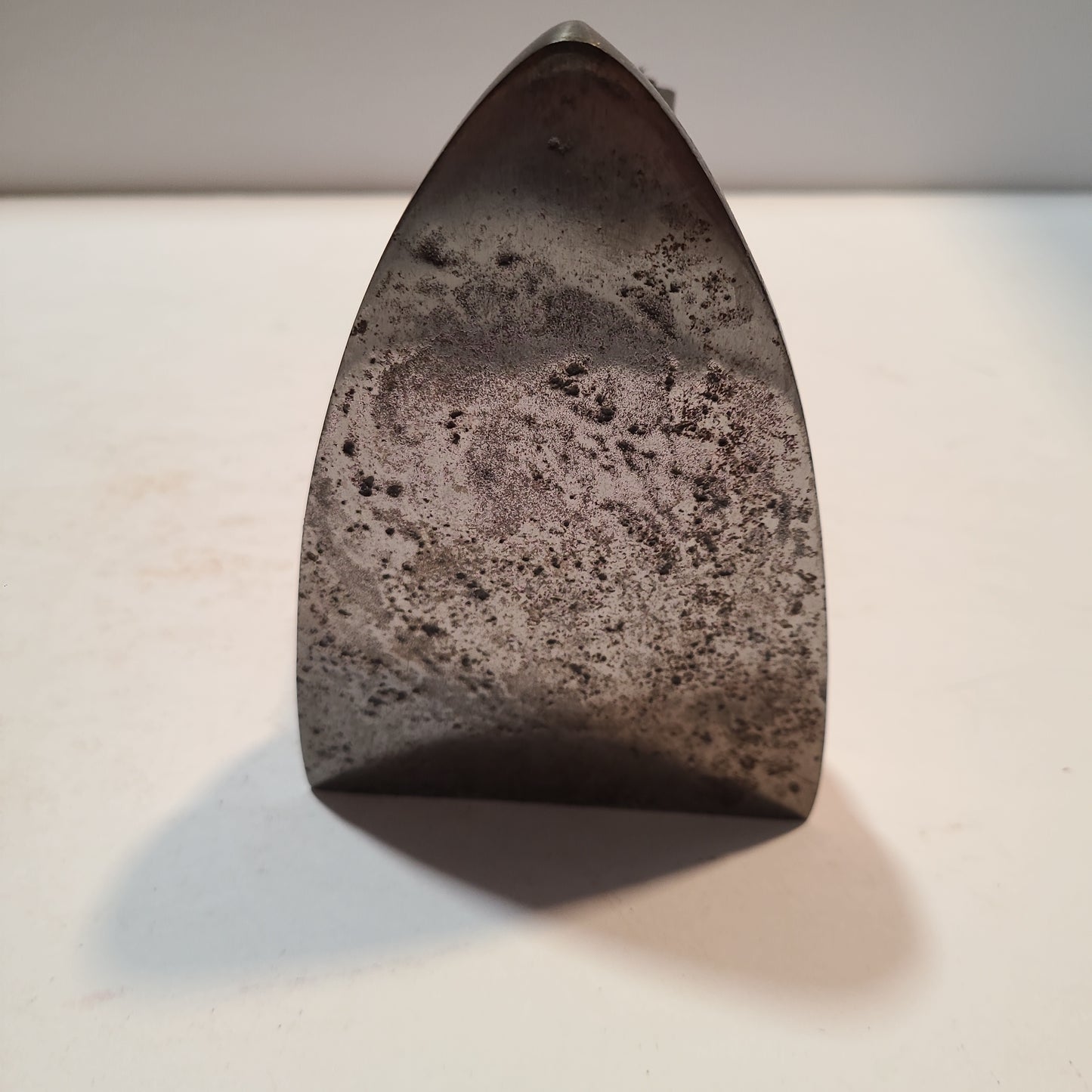 Sad iron A No 6 with Shamrock