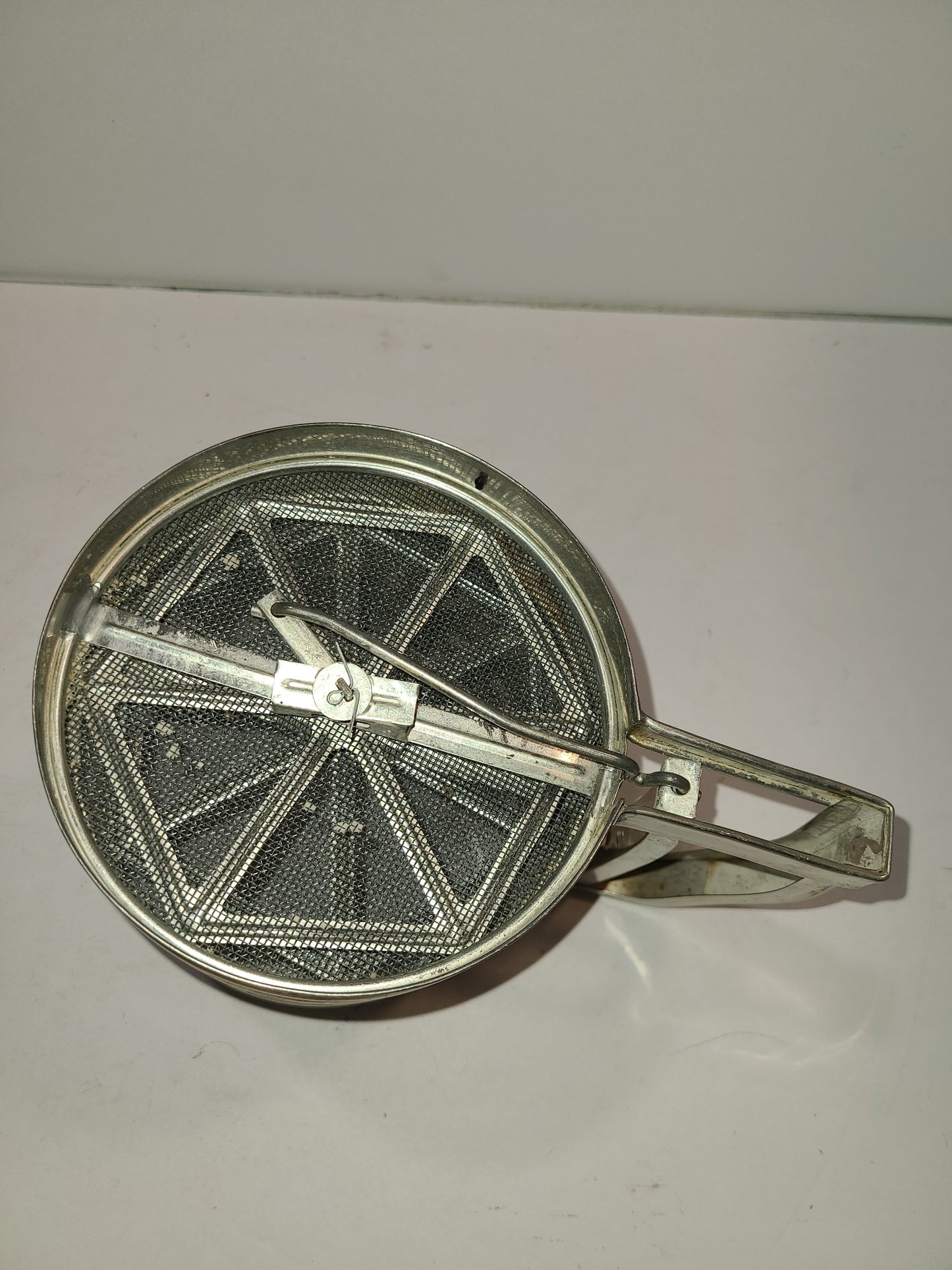 Vintage flour sifter Sift-Chine