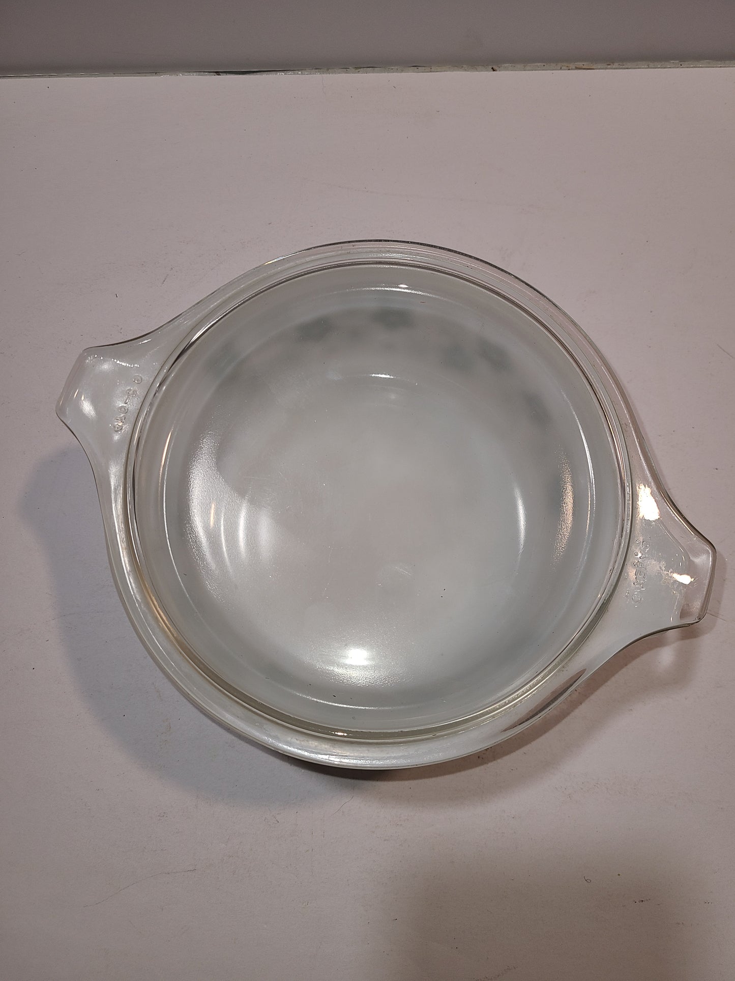 Pyrex Daisy Casserole dish