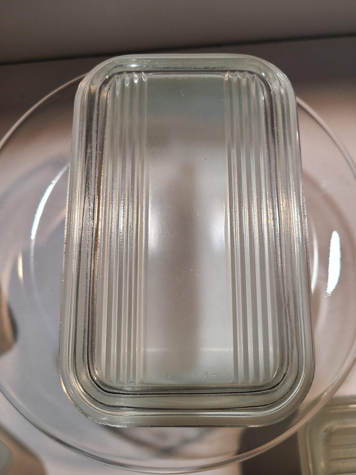 Pyrex Amish Butterprint Refrigerator Dish