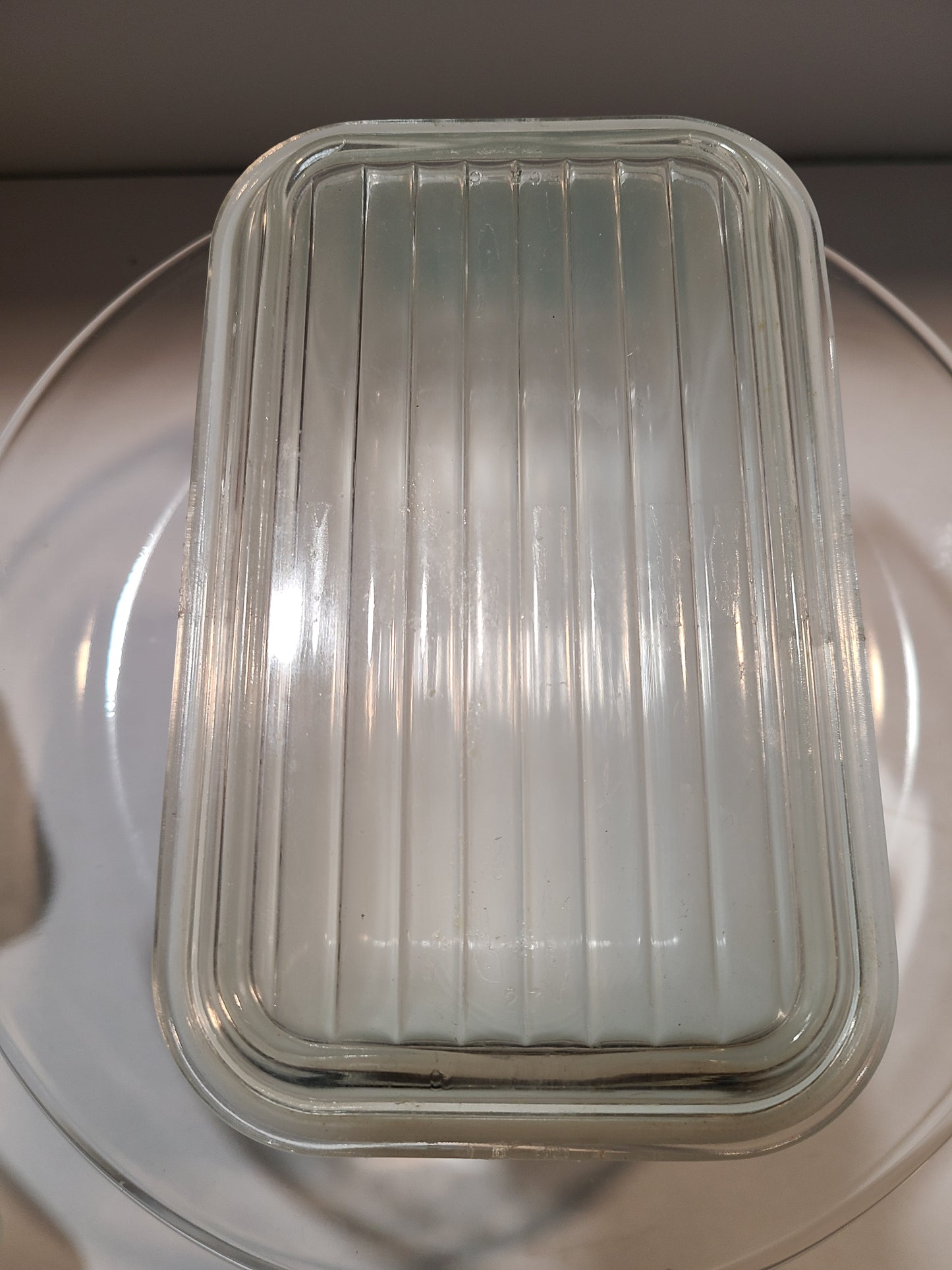 Pyrex Amish Butterprint Refrigerator Dish