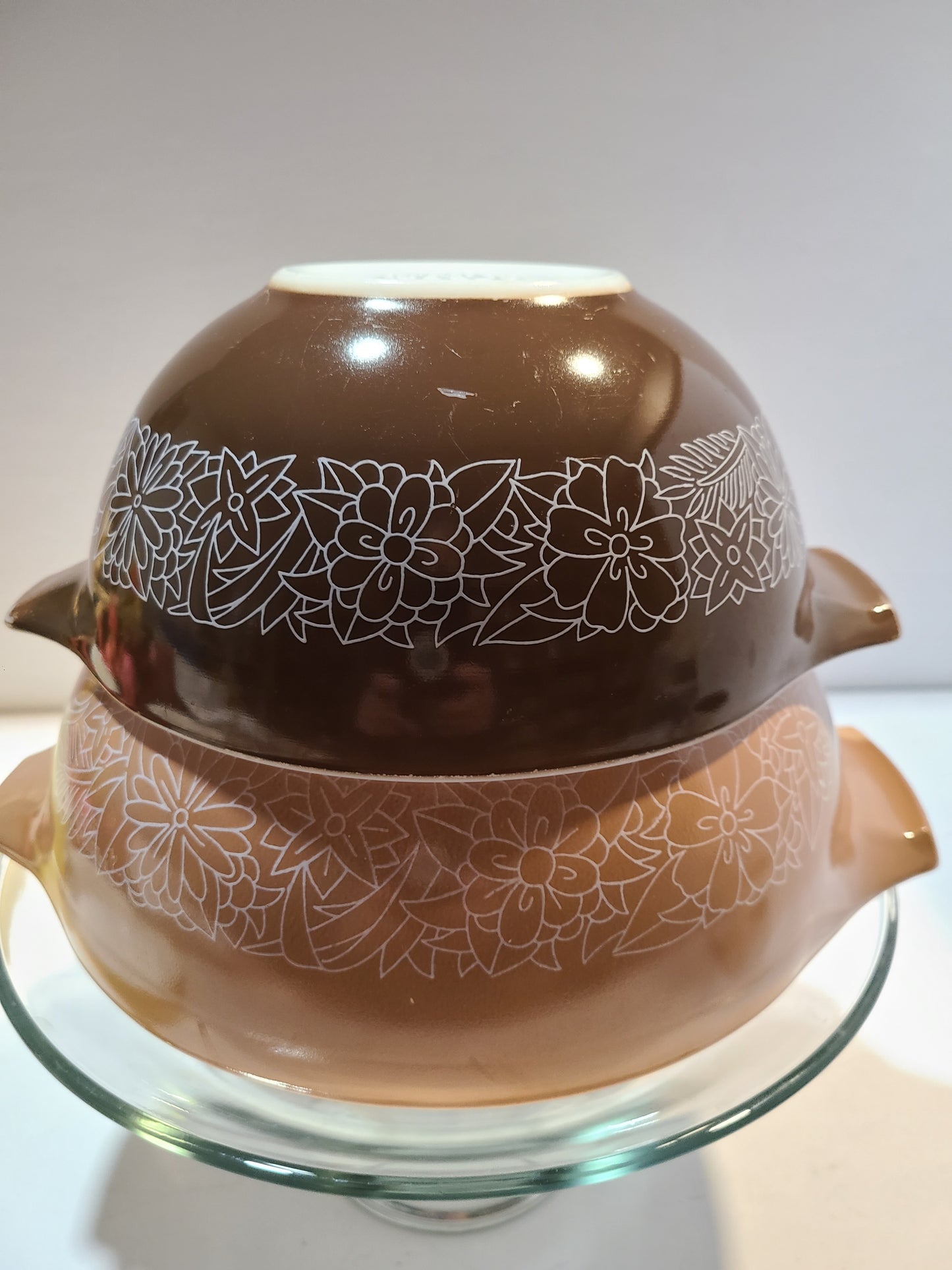 Pyrex Vintage Woodland Brown and white bowls