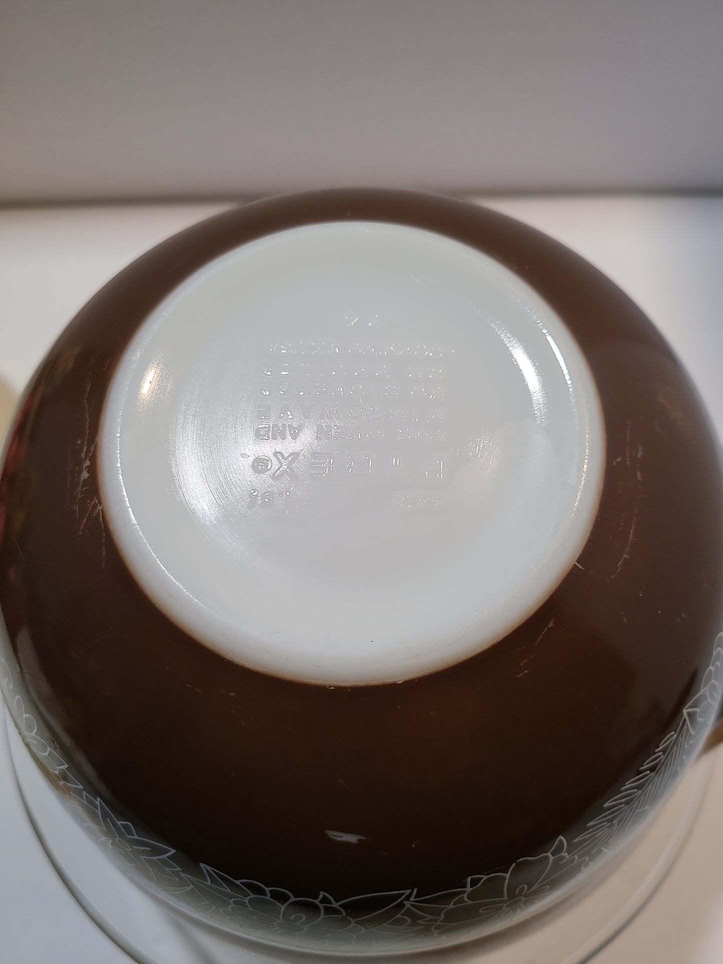 Pyrex Vintage Woodland Brown and white bowls