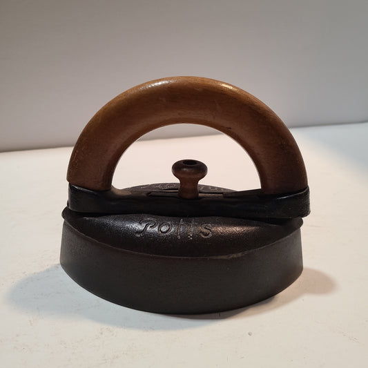 Sad Iron Dubuque Potts 1800's