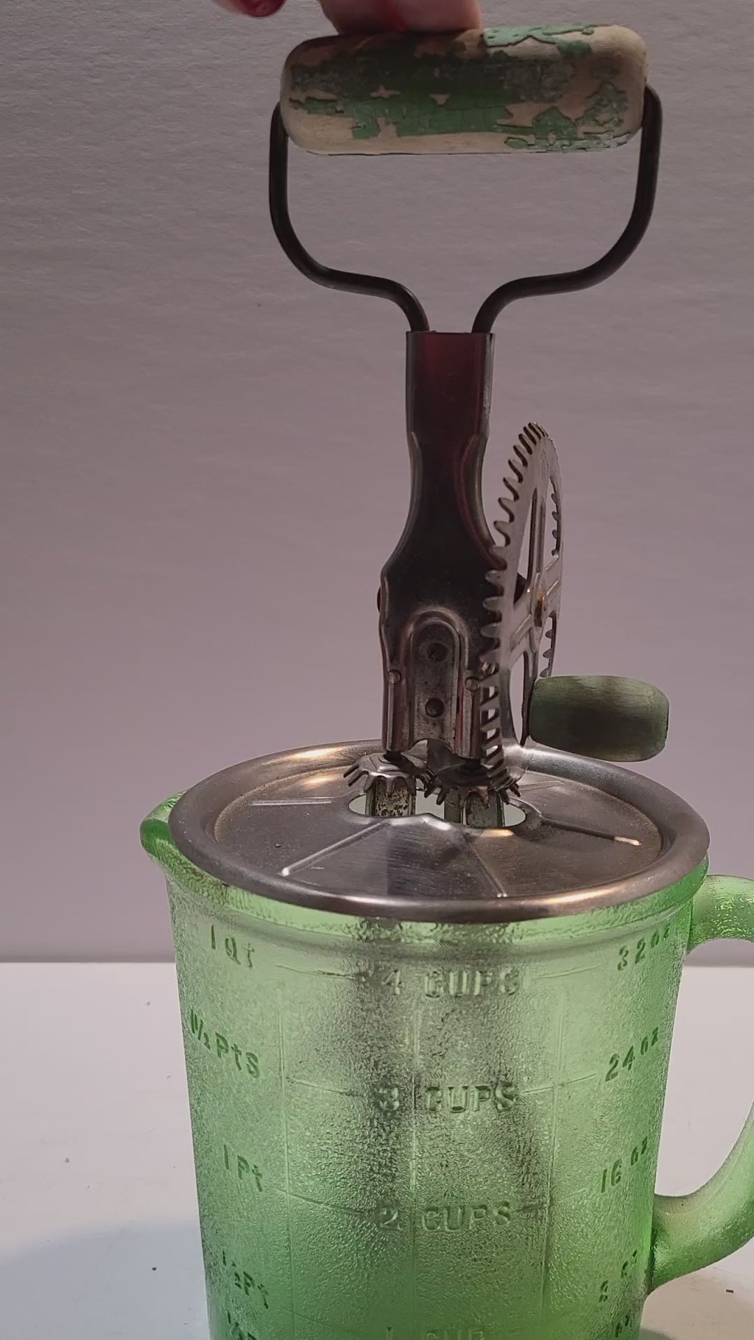 Green Handle Hand Mixer, 1920s Ladd Ball Bearing Rotary Hand Crank Egg  Beater 