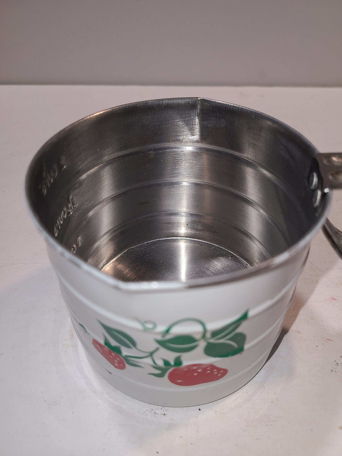 Vintage flour sifter and measuring cup Bromwells