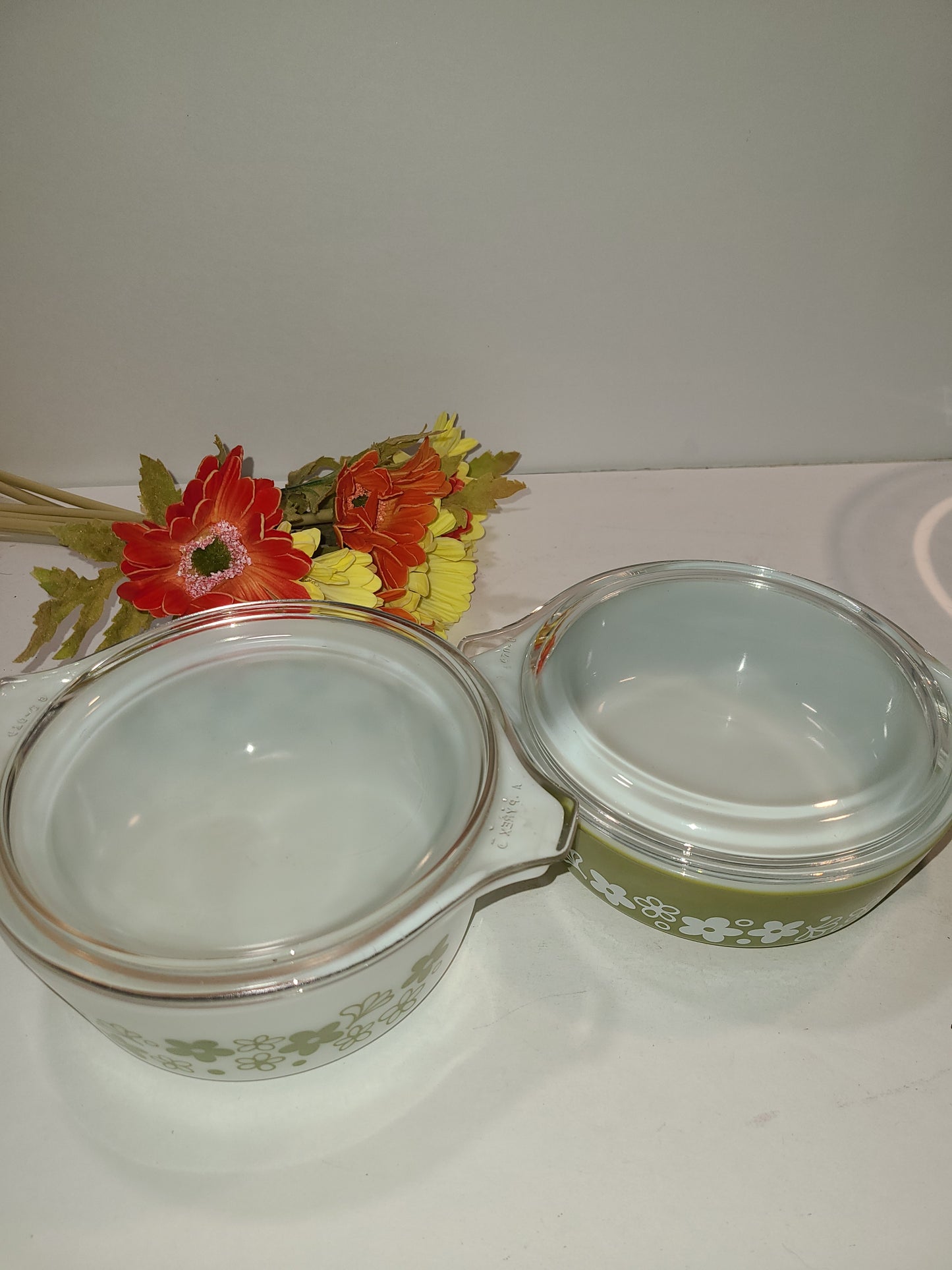 Pyrex Spring Blossom / Crazy Daisy Pattern