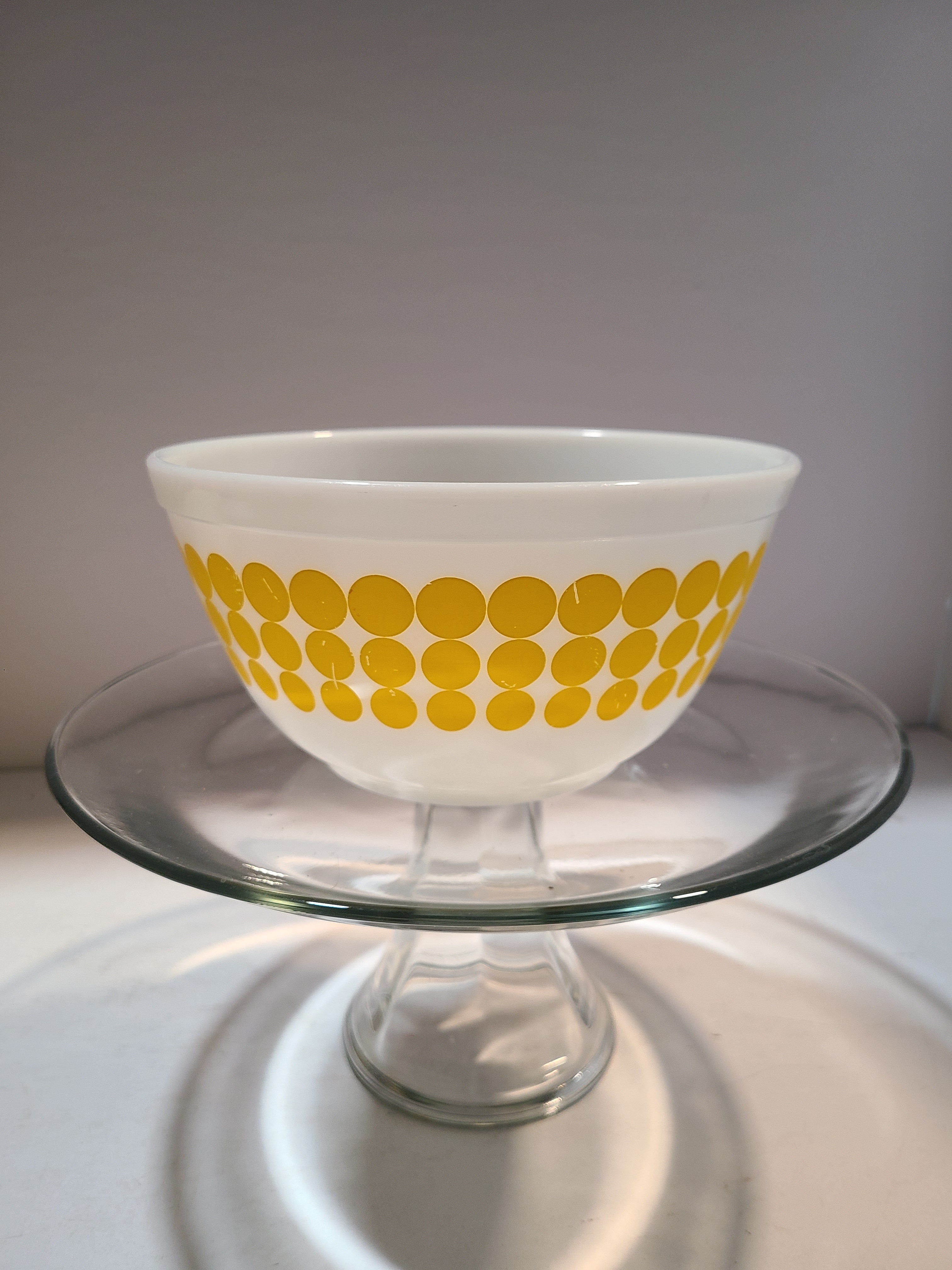 Pyrex dots sales mixing bowls