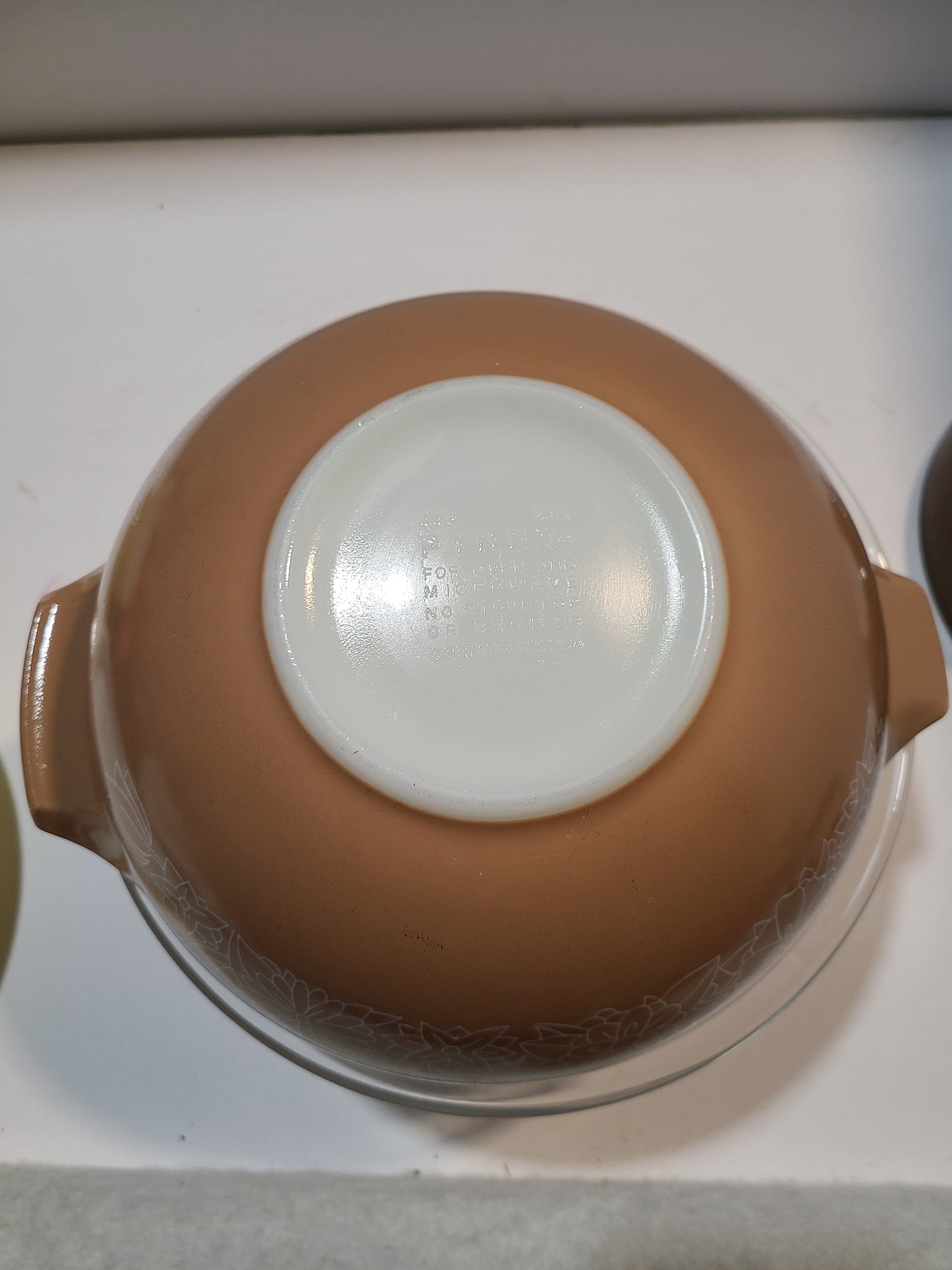 Pyrex Vintage Woodland Brown and white bowls